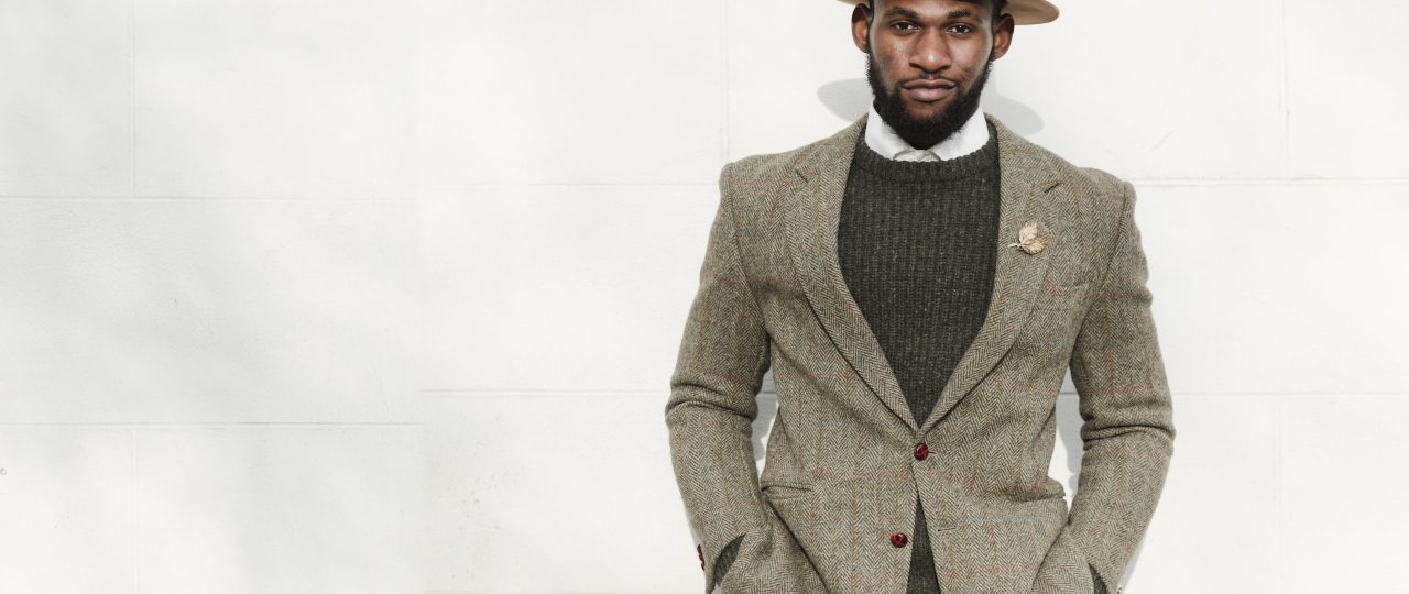 fashionable-man-posing-with-copy-space